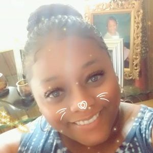 Meet your Posher, Ayesha